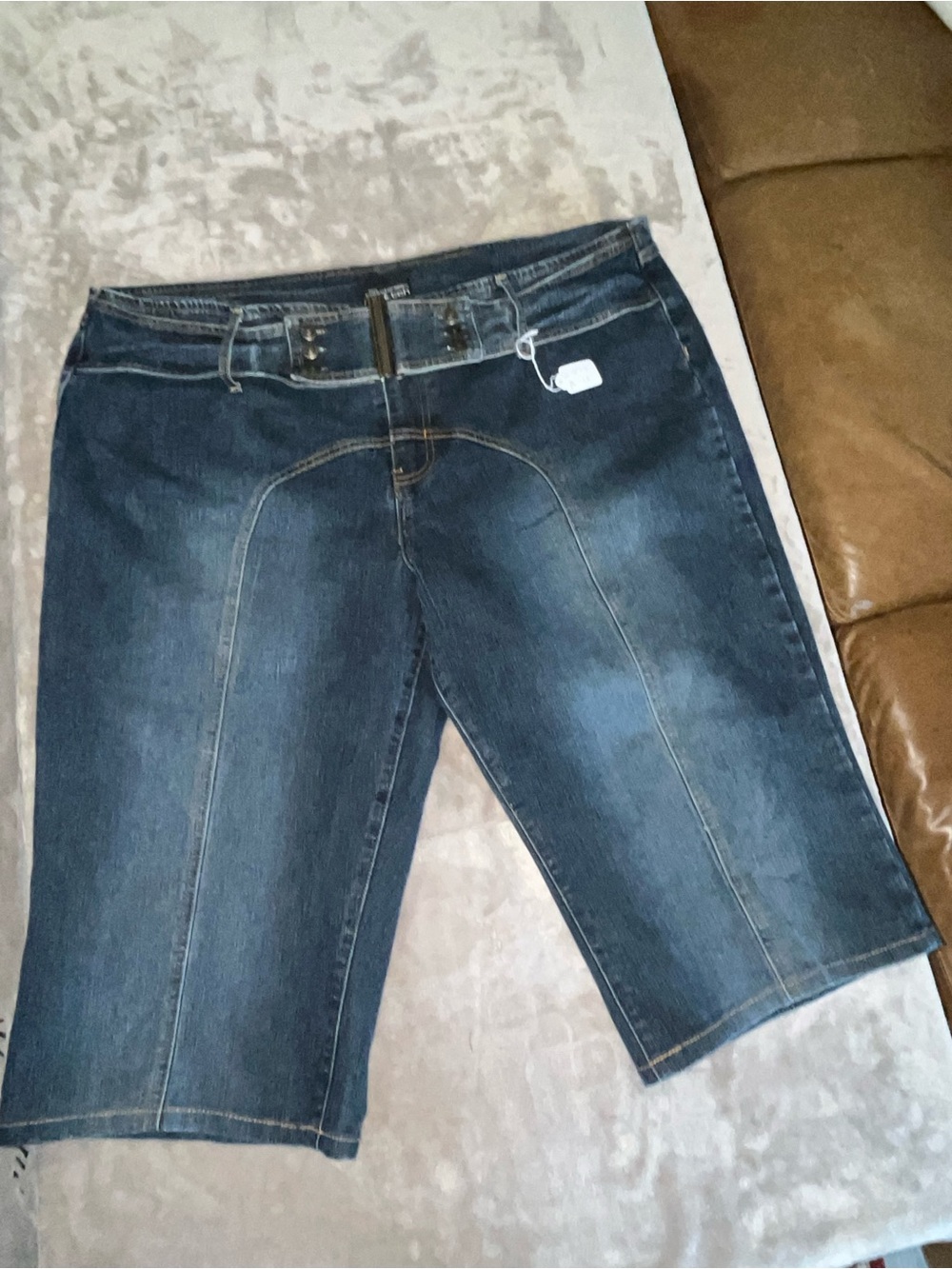 No Boundaries Dark Blue Denim Bermuda Capris with Front Panel Stitching